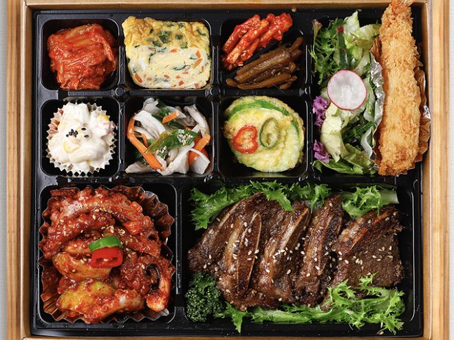 12칸 구성의 프리미엄 한식 도시락
